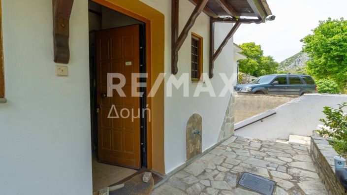 Image No.68-2 Bed Maisonette for sale