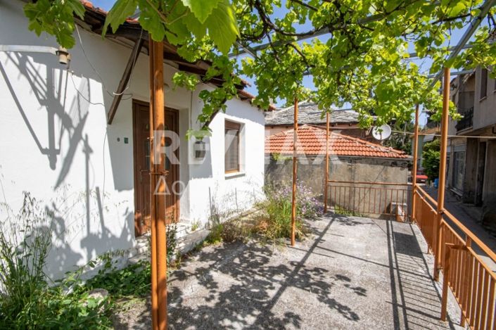 Image No.3-2 Bed Property for sale