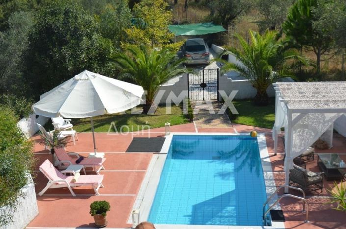 Image No.3-Villa de 2 chambres à vendre à Skiathos