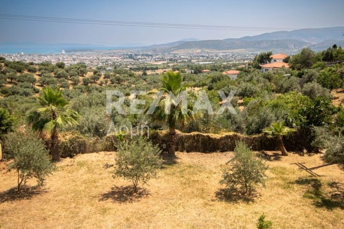 Image No.1-5 Bed Maisonette for sale