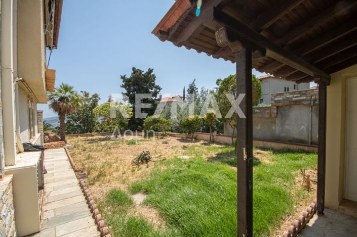 Image No.12-5 Bed Maisonette for sale