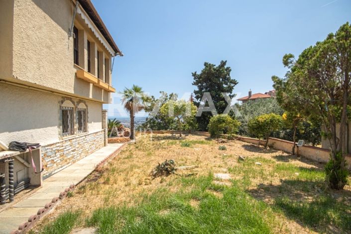 Image No.14-5 Bed Maisonette for sale