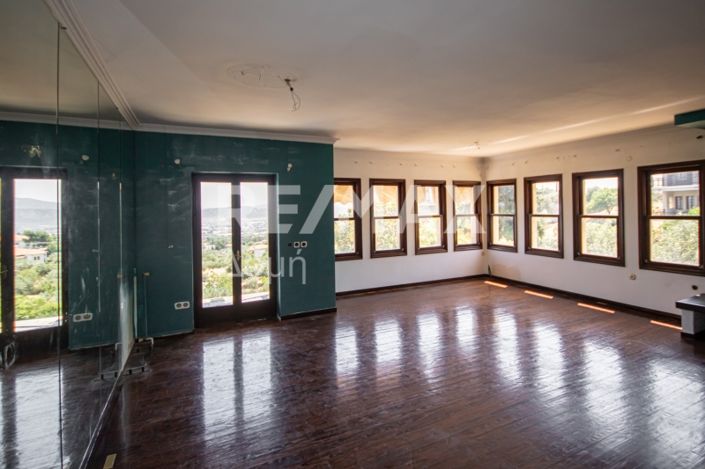 Image No.62-5 Bed Maisonette for sale