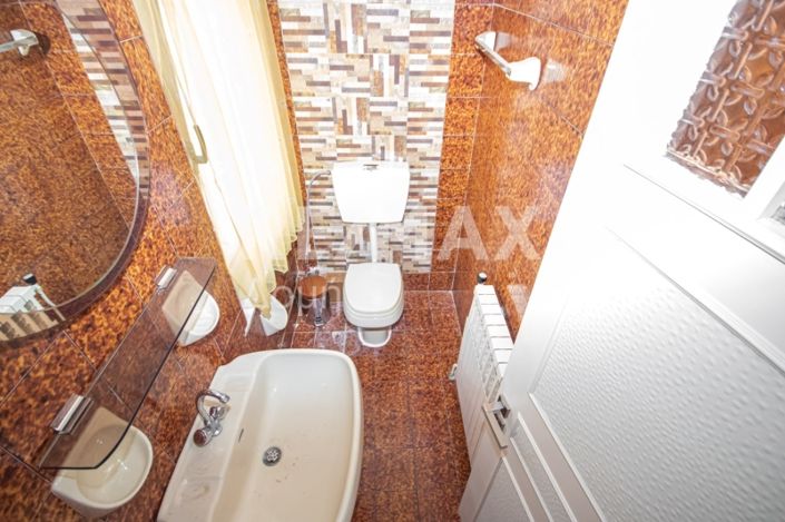 Image No.65-5 Bed Maisonette for sale