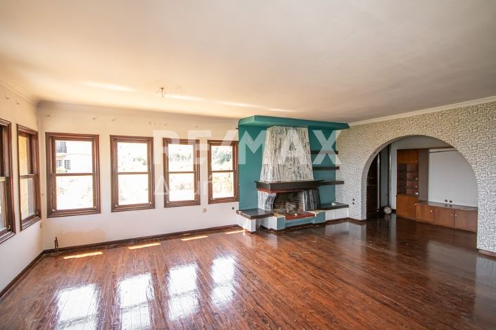 Image No.66-5 Bed Maisonette for sale