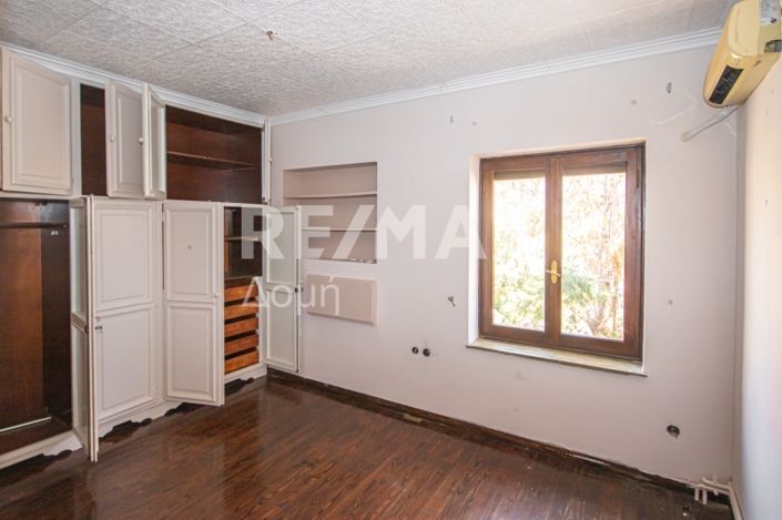 Image No.71-5 Bed Maisonette for sale