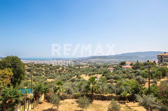 Image No.76-5 Bed Maisonette for sale