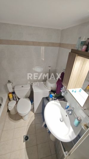 Image No.12-1 Bed Property for sale