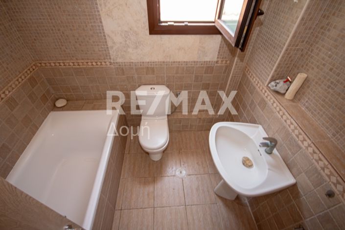 Image No.16-2 Bed Maisonette for sale