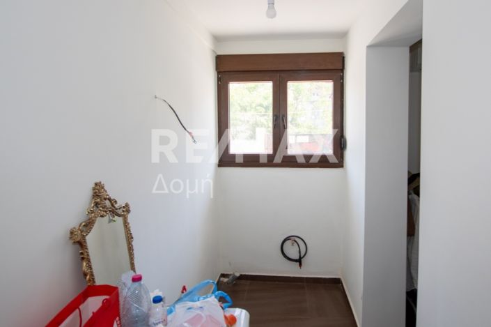 Image No.40-2 Bed Maisonette for sale
