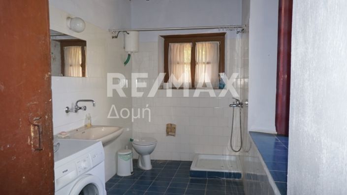 Image No.11-6 Bed Property for sale