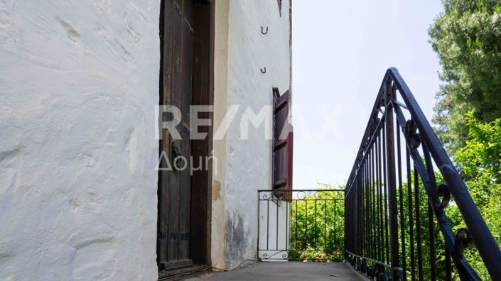 Image No.15-6 Bed Property for sale