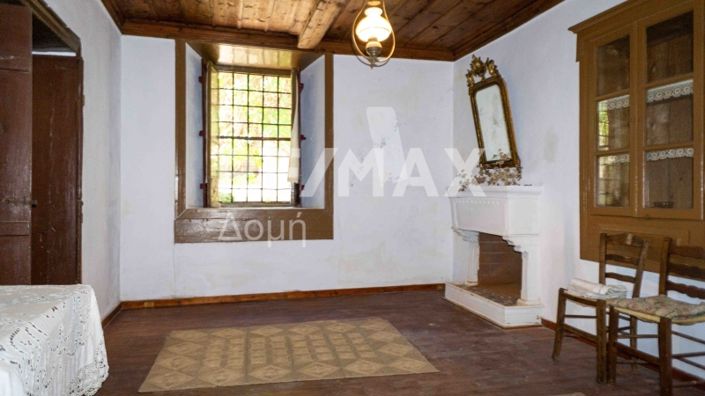 Image No.17-6 Bed Property for sale