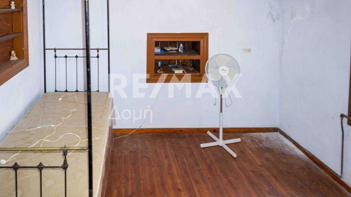 Image No.32-6 Bed Property for sale