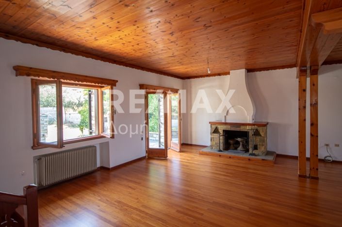 Image No.1-Propriété de 5 chambres à vendre à Magnésie