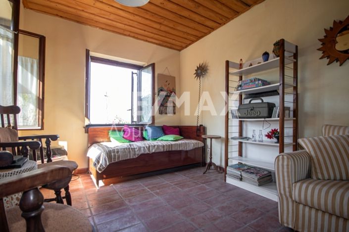 Image No.34-1 Bed House for sale