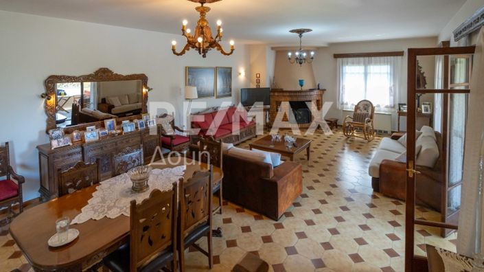 Image No.6-Propriété de 5 chambres à vendre à Center