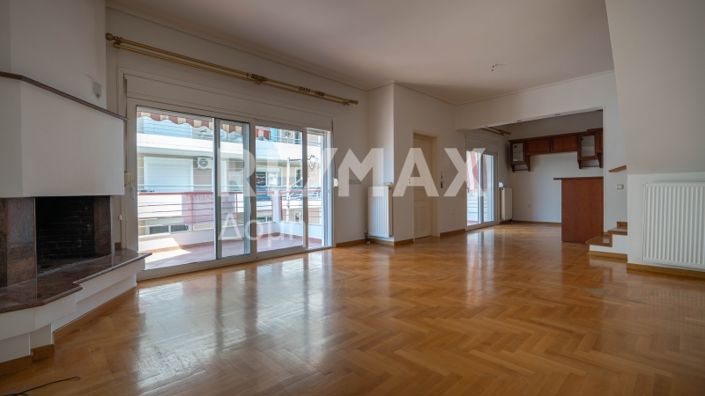 Image No.2-Propriété de 4 chambres à vendre à Magnésie