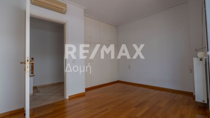 Image No.30-4 Bed Property for sale