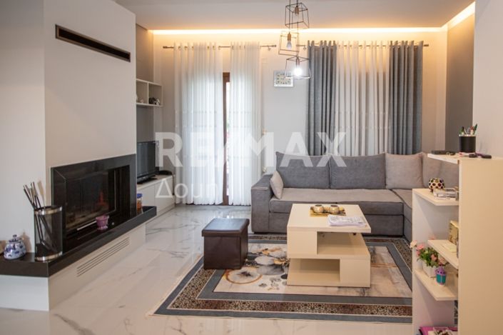 Image No.4-2 Bed House for sale