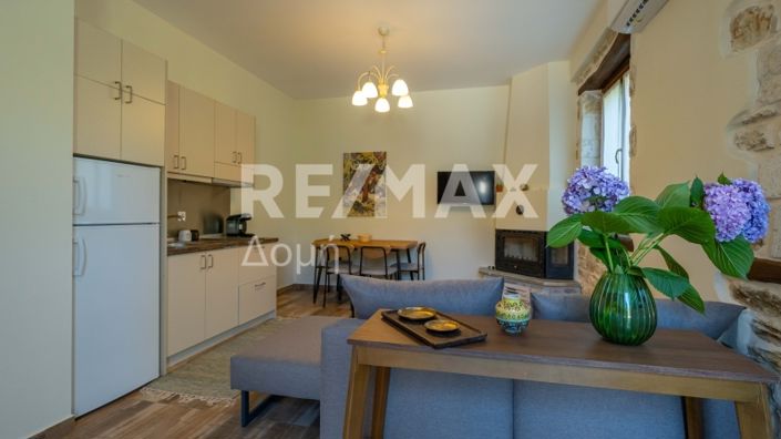 Image No.28-5 Bed Property for sale