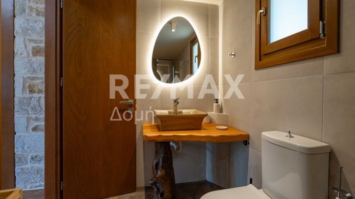 Image No.34-7 Bed Property for sale