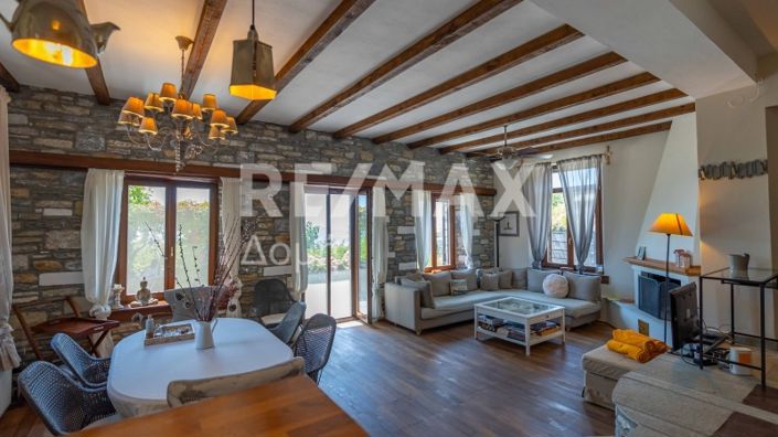 Image No.3-Propriété de 3 chambres à vendre à Magnésie