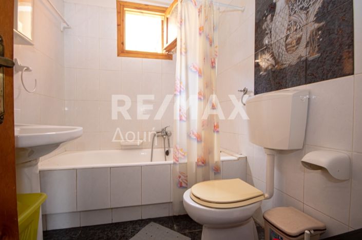 Image No.11-6 Bed Property for sale