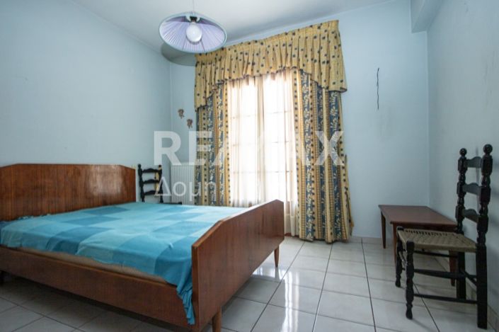 Image No.13-6 Bed Property for sale