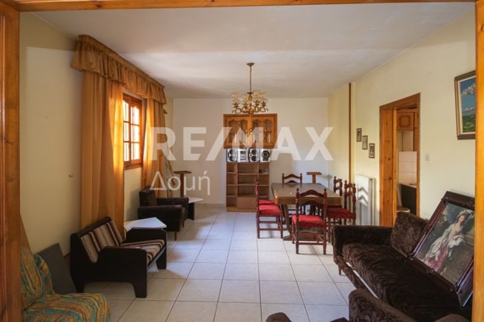 Image No.16-6 Bed Property for sale