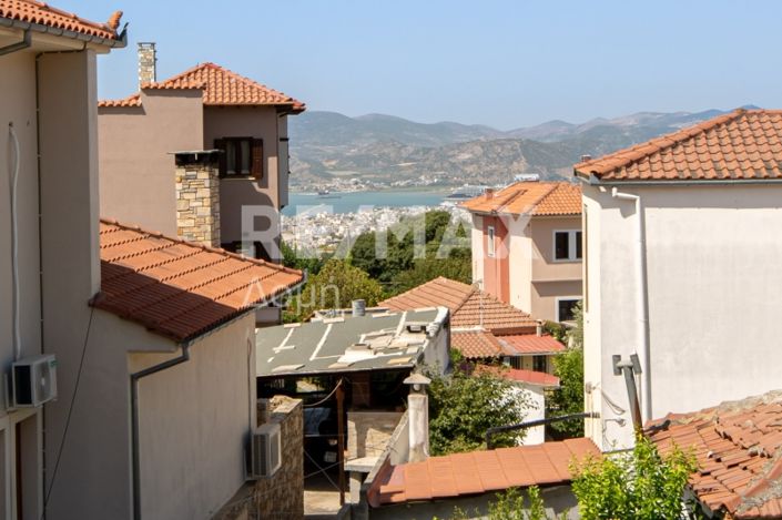 Image No.22-6 Bed Property for sale