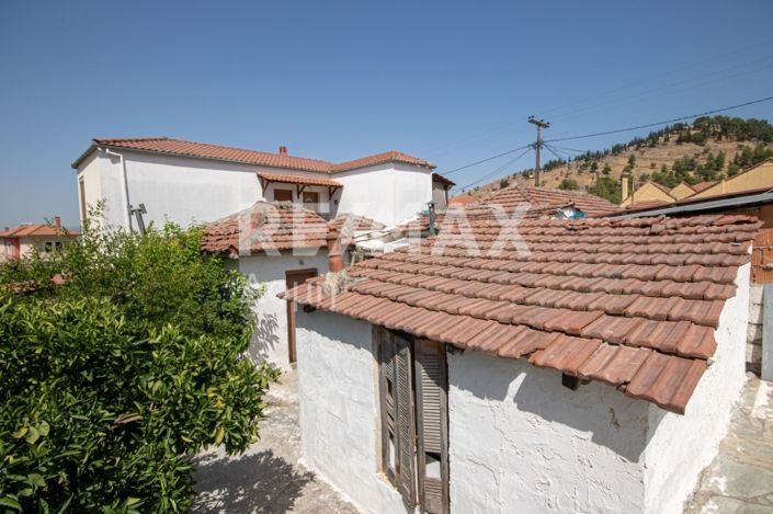 Image No.24-6 Bed Property for sale