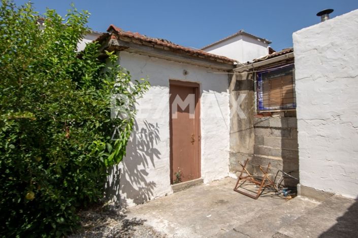 Image No.25-6 Bed Property for sale