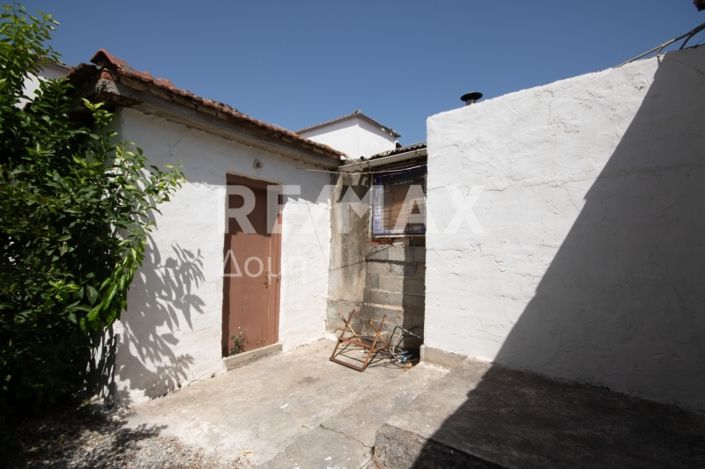 Image No.26-6 Bed Property for sale
