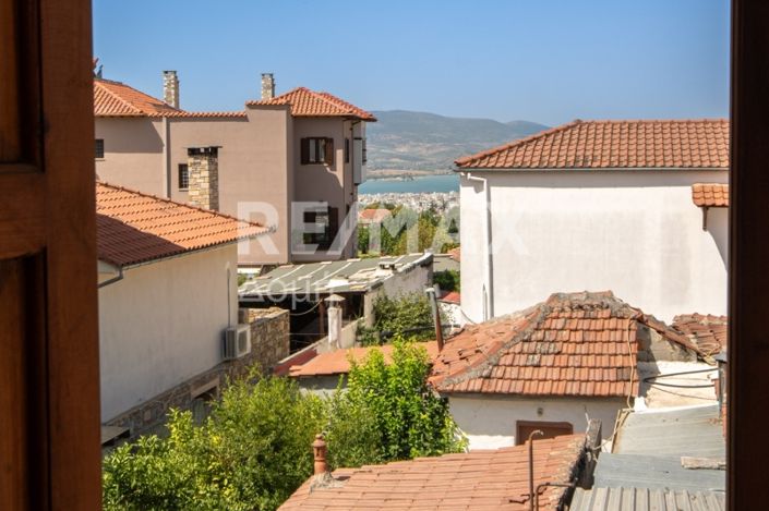 Image No.38-6 Bed Property for sale