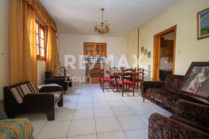 Image No.4-6 Bed Property for sale