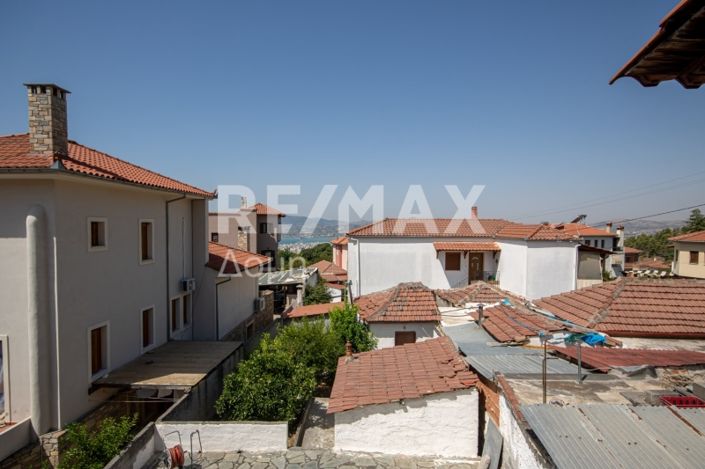 Image No.46-6 Bed Property for sale