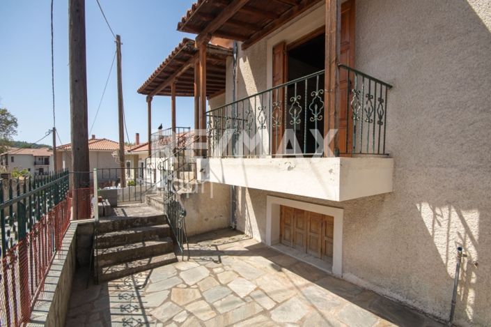 Image No.50-6 Bed Property for sale