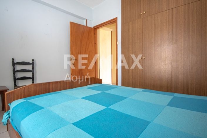 Image No.51-6 Bed Property for sale