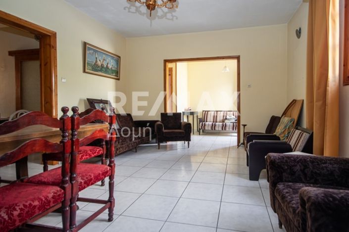 Image No.6-6 Bed Property for sale