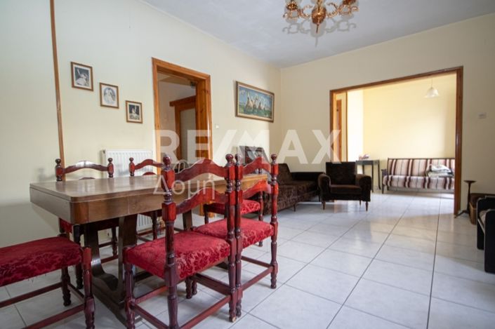 Image No.7-6 Bed Property for sale