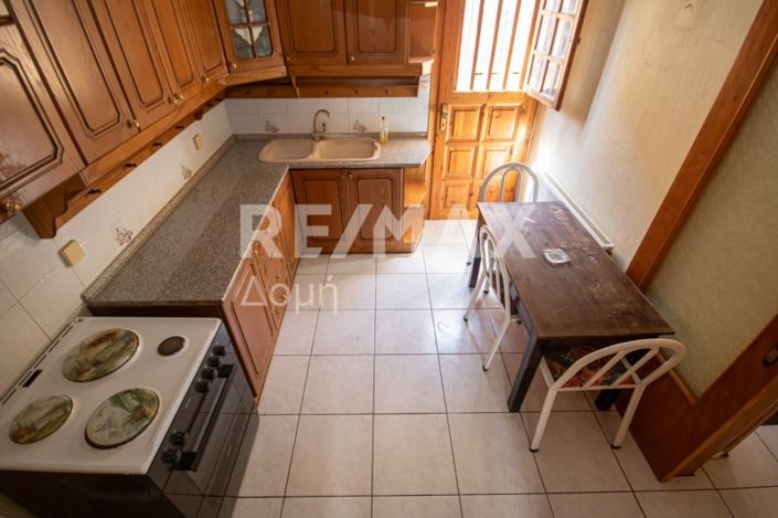 Image No.9-6 Bed Property for sale