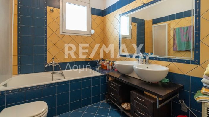 Image No.25-3 Bed Property for sale