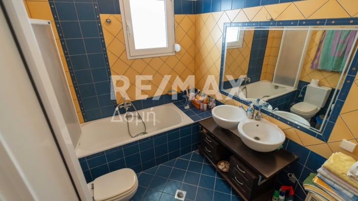 Image No.26-3 Bed Property for sale