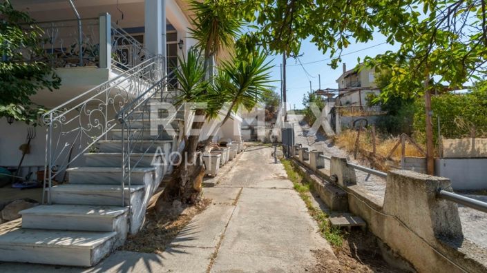 Image No.42-3 Bed Property for sale