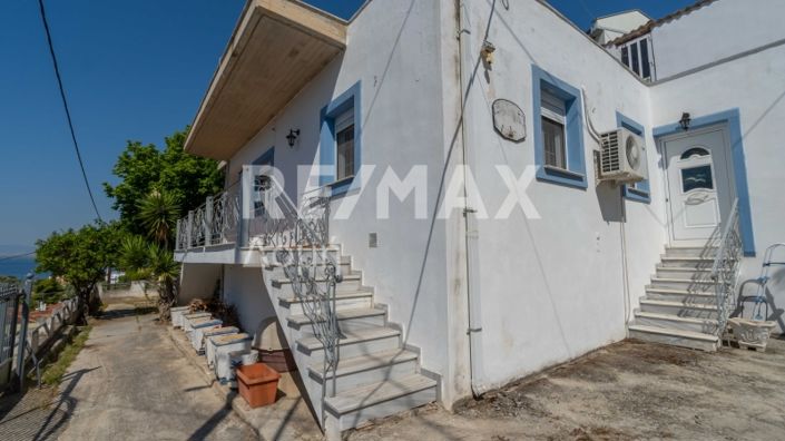 Image No.44-3 Bed Property for sale