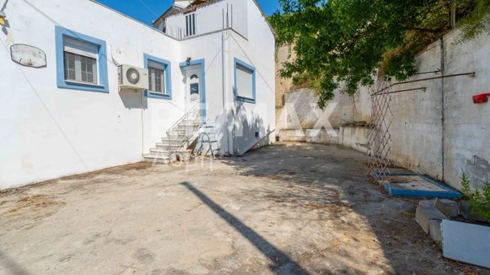 Image No.45-3 Bed Property for sale