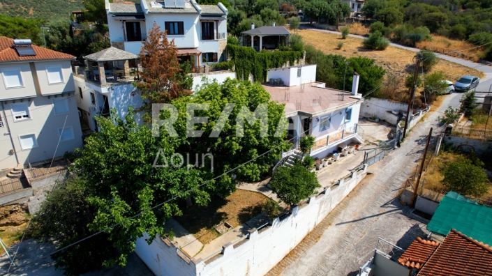 Image No.55-3 Bed Property for sale