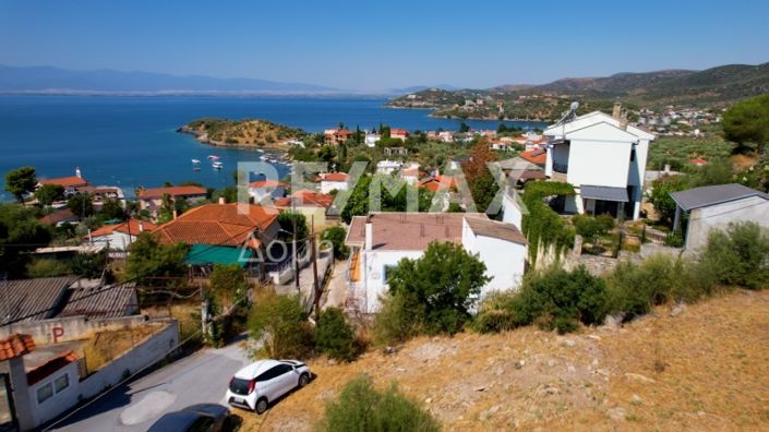 Image No.56-3 Bed Property for sale