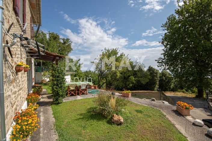 Image No.28-3 Bed Property for sale